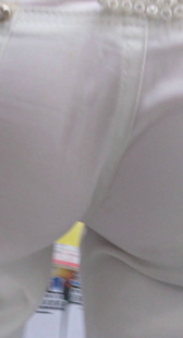 白裤少妇沟勒这么深