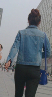 包臀打底黑裤夹这么紧