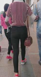 重口味大屁股黑紧裤