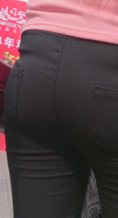 超重口味大屁股黑裤
