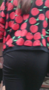 黑裤小少妇视频