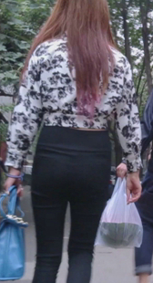 高腰宽臀黑紧裤