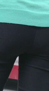 公交站黑紧布裤