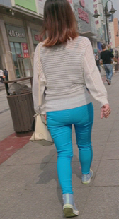 蓝裤深内痕小少妇