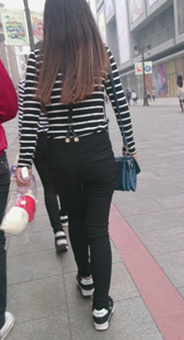 高腰黑紧打底裤宽臀