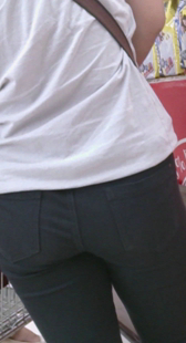 超市大屁股黑裤