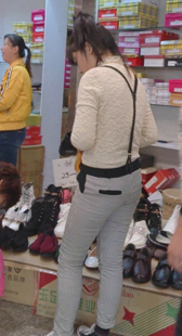 鞋店布裤小妹