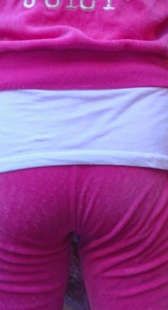 鞋店呢绒包臀少妇