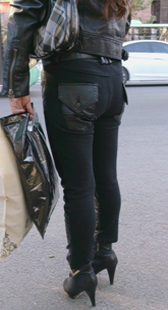 细高跟翘臀黑裤