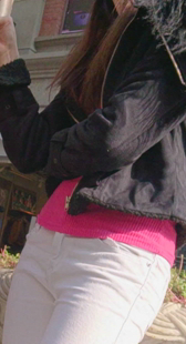 包臀紧身白裤三角区