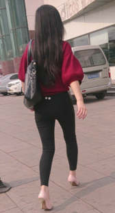 细高跟包臀黑裤身材好