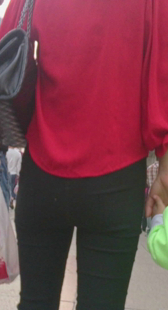 翘臀黑裤夹不紧