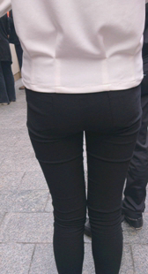 黑裤小少妇够紧