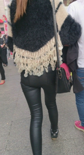 皮裤小少妇开发多