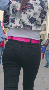 包臀黑紧裤小少妇