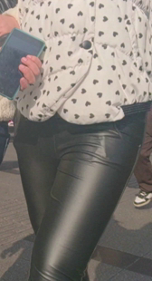 性感皮裤小三角