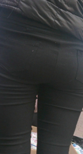 长腿黑紧打底裤小妹