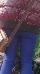 包臀蓝裤小少妇