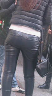 极品皮裤小靓妹