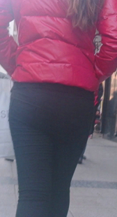 打底裤小妹夹这么紧