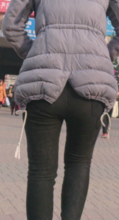 大衣包不住紧PP