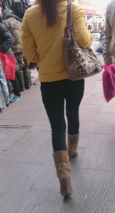 高跟打底裤少妇