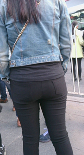 丰臀打底裤牛仔衣小少妇