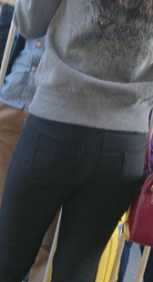 公路紧身打底裤小妹