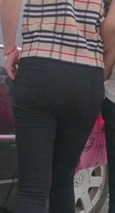 打底紧裤两姐妹