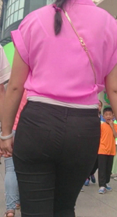 重口味圆臀打底裤大妈