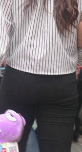 超紧包臀打底裤美少女