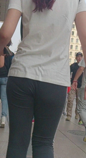 街拍黑色健美裤视频