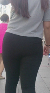 重口味宽大臀打底裤