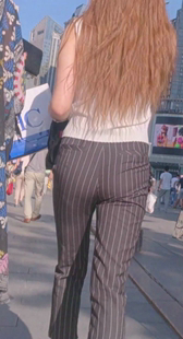 性感条纹布裤小少妇