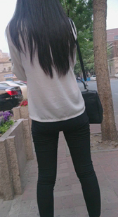 性感黑裤紧臀张这么开