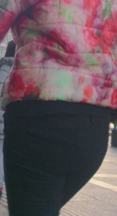 超紧黑裤大妈臀