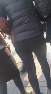 包臀黑裤少妇视频