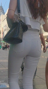 极品白裤苹果臀