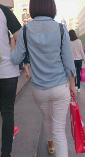 紧身白裤少妇视频