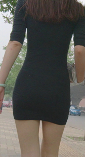 蛇腰大屁股黑裙