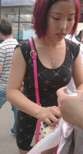 性感黑裙小少妇