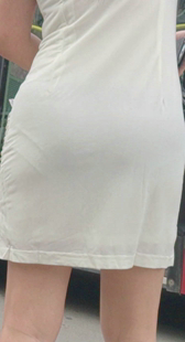 小少妇白裙有点透明