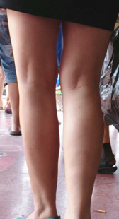 长腿黑裙小少妇