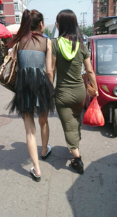 咖啡长裙贴身少妇