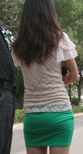绿色超短裙小少妇