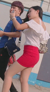 小少妇还玩自拍