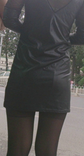 街拍黑丝包臀黑裙
