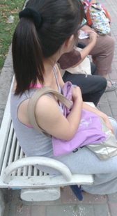 呢绒包臀长裙少妇