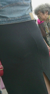 黑色长裙分叉小少妇