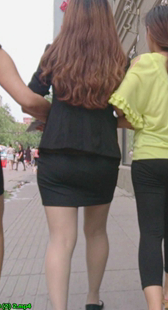 制服黑裙小少妇